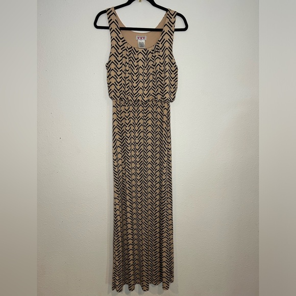 Trixxi Chevron Patterned Maxi Dress Size Small - Picture 1 of 5